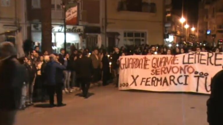 Manifestazione di solidarietà al sindaco Vasta