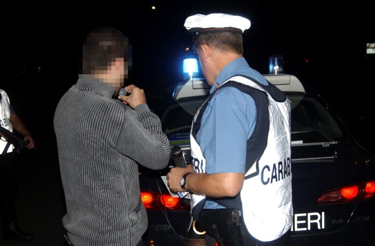 Controllo del territorio da parte dei Carabinieri: sanzioni e denunce per alcol e droga