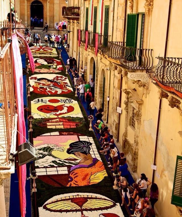 Una delegazione dell’Infiorata Termitana in visita a Noto