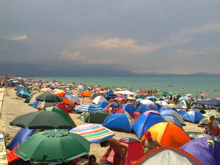 Ferragosto 2013. Un’altra opportunità sprecata. L’invasione continua