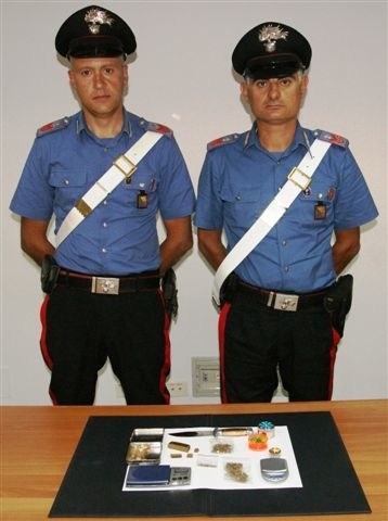 Carabinieri arrestano giovane per detenzione finalizzata allo spaccio di sostanza stupefacente