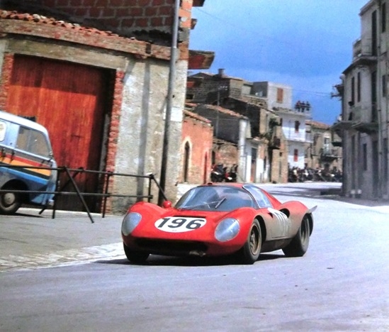 Vecchie glorie della Targa Florio in visita al museo