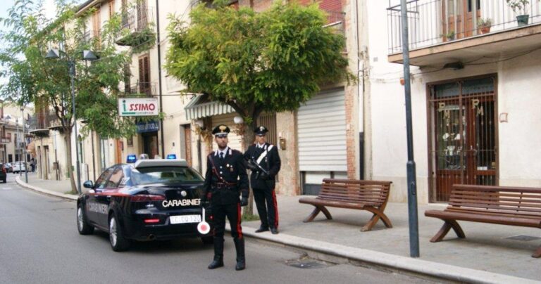 Arrestata donna ritenuta responsabile del furto ai danni di una gioielleria di Castellana Sicula