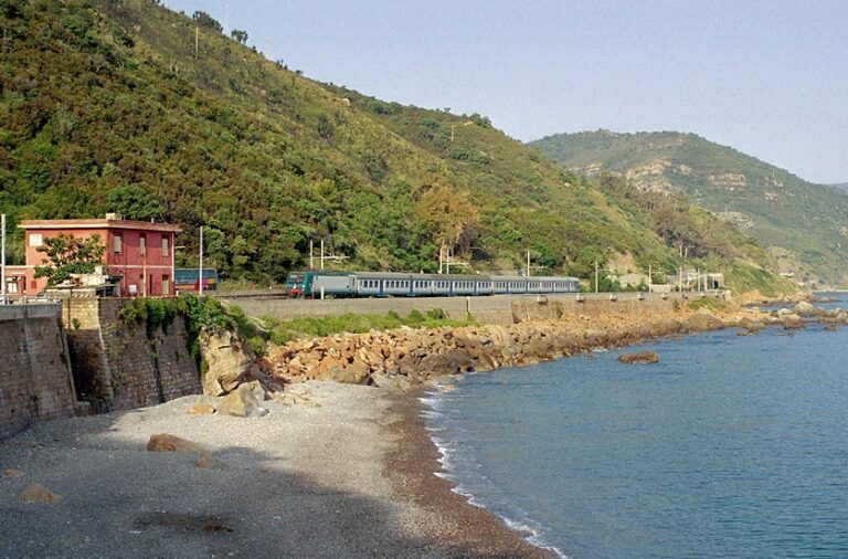 Il treno Messina-Palermo delle 6.52 fermerà a Castelbuono