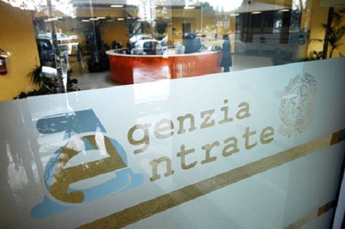 Incontro per il mantenimento della sede della Agenzie delle Entrate