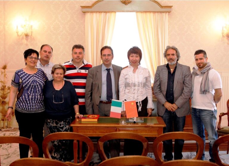 Sottoscritto protocollo per scambi economici e culturali con associazione cinese