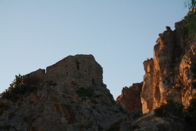 Visita guidata alle cave, fornaci e chiesa di San Calogero alla Rocca