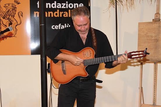 Notte al museo Mandralisca con la musica di Buzzurro