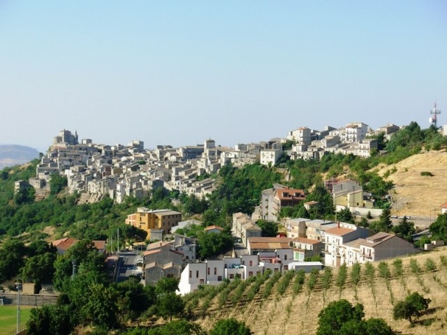 Progetto di albergo diffuso. L’amministrazione invita i cittadini a cedere immobili vecchi al comune