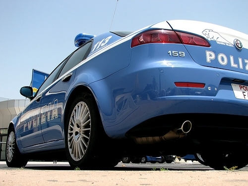 Scatta l’allarme presso Banca Nuova, interviene la Polizia