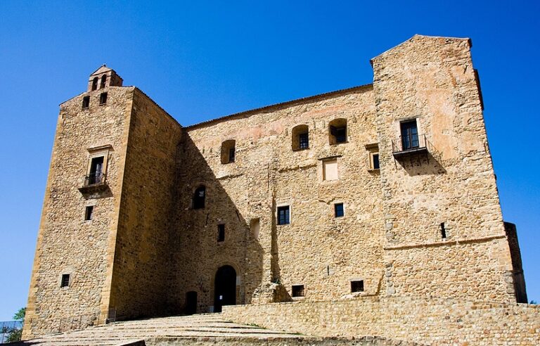 La geotermia approda al Castello dei Ventimiglia e all’Eremo di Liccia