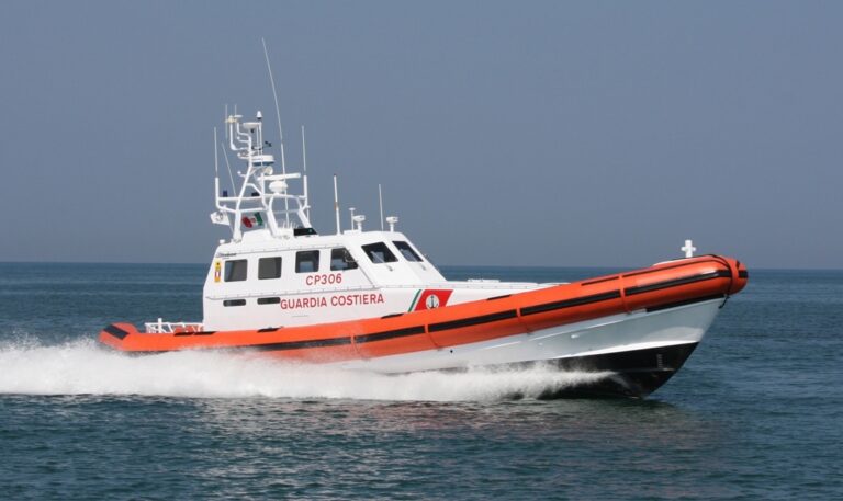 Cadavere di un uomo trovato in mare