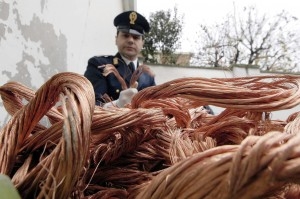 Tentavano di rubare cavi elettrici sull’autostrada A/19. Arrestati dalla Polizia stradale di Buonfornello