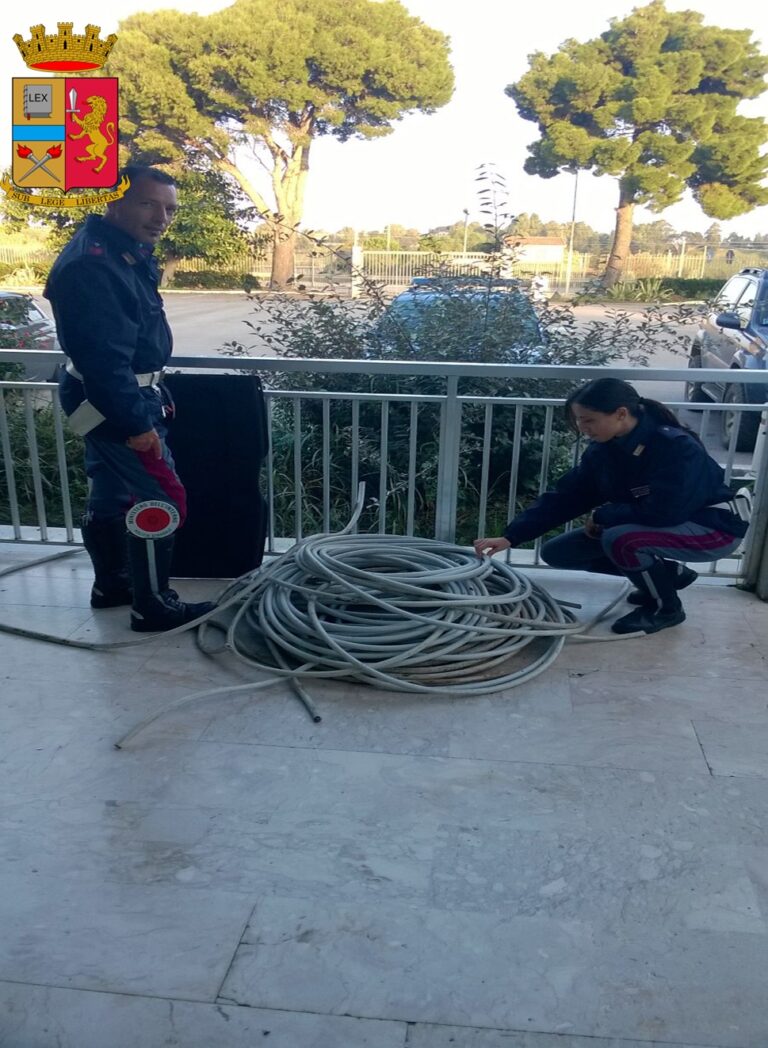 Rubano cavi elettrici. In tilt illuminazione svincolo autostradale di Termini Imerese. Arrestati