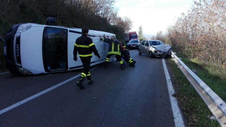 Riaperta al traffico SS290 Alimena dopo incidente mezzo pesante