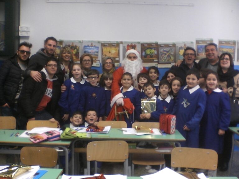 Istituto comprensivo C.B. Ginà: per il terzo anno consecutivo Babbo Natale incontra gli scolari