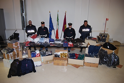 Sequestrata merce contraffatta di note grife d’abbigliamento del valore di 50mila euro