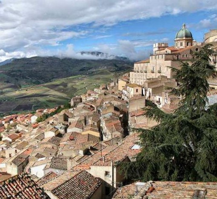 Il Tg3 dedica un servizio al Comune di Gangi sulla cessione gratuita degli immobili nel centro storico