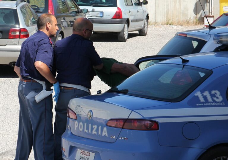 La Polizia arresta un pregiudicato condannato per lesioni personali. Doveva scontare tre anni ma si era reso irreperibile