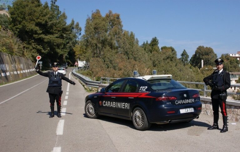 Quattro giovani arrestati dai Carabinieri per furto in appartamento