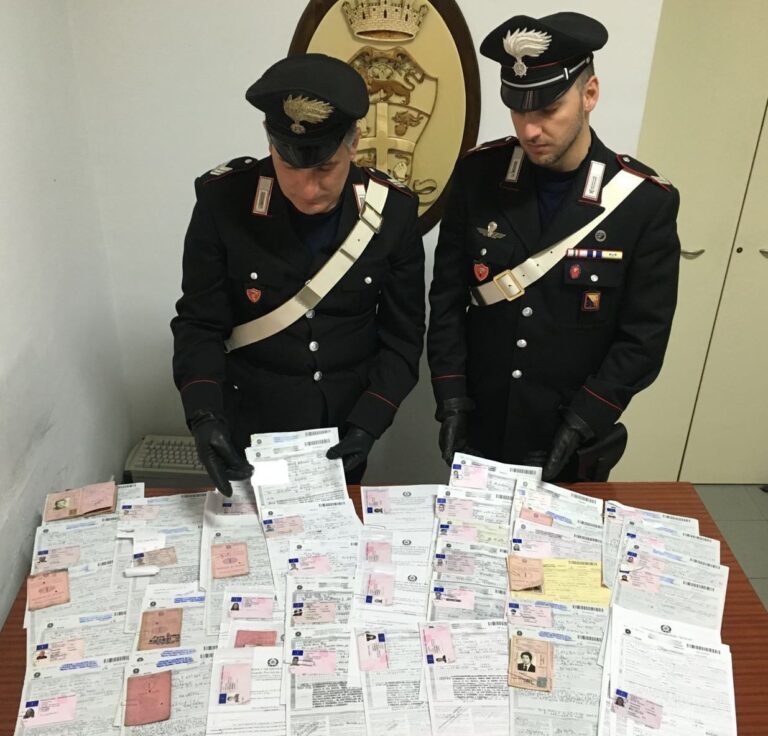 Controllo del territorio. I Carabinieri più di cinquanta patenti di guida