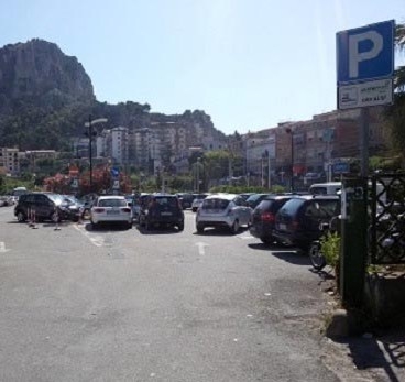 Il parcheggio della Stazione Ferroviaria di Cefalù non è in vendita