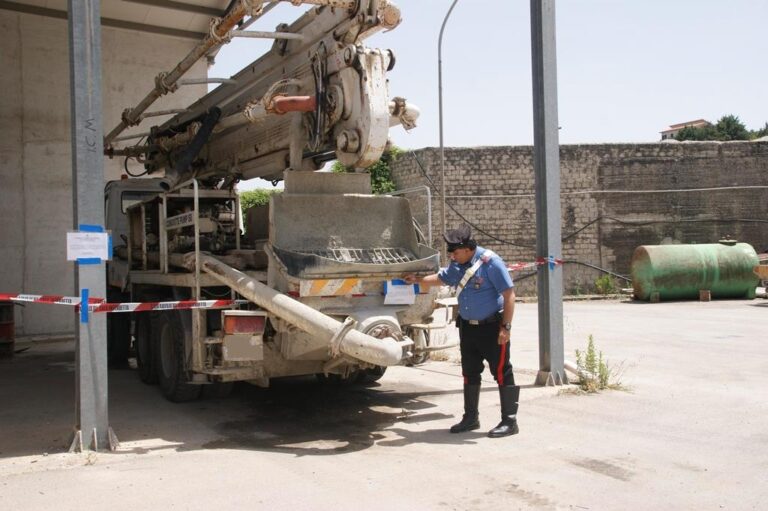 I Carabinieri sequestrano un impianto di calcestruzzi per violazioni ambientali