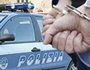 Sorpresi a depredare una ex clinica in disuso. Arrestati dalla polizia