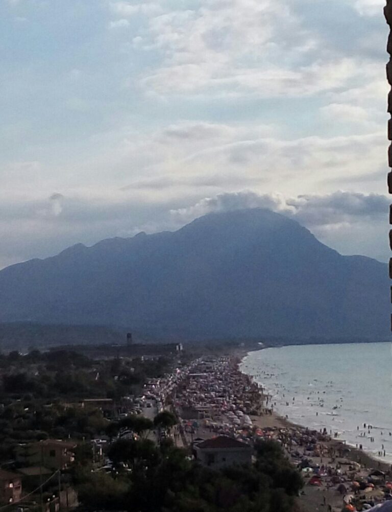 Ferragosto campofelicese. Un tappeto di “illegalità”