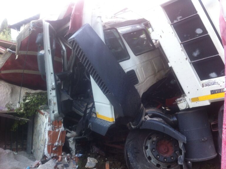 Incidente svincolo autostradale Termini. Ancora chiusa la carreggiata in direzione Palermo. Per tutti i veicoli uscita obbligatoria Zona Industriale