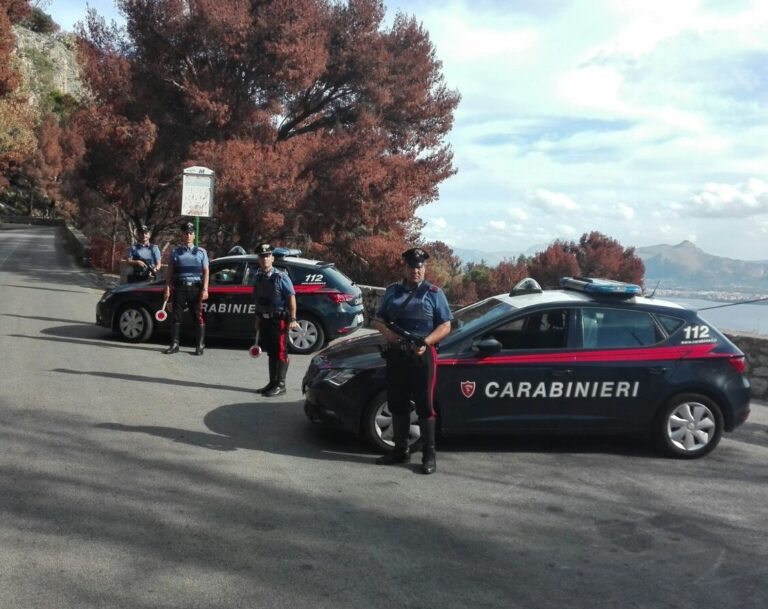 Pirata della strada investe un 20enne e si dà dalla fuga. Indagini dei Carabinieri