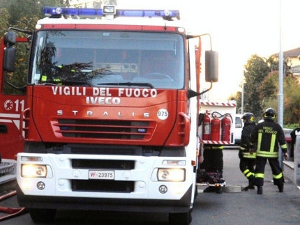 Grave incidente stradale nella notte a Pioppo, nel palermitano. Tre ragazzi morti sul colpo. Il quarto è grave