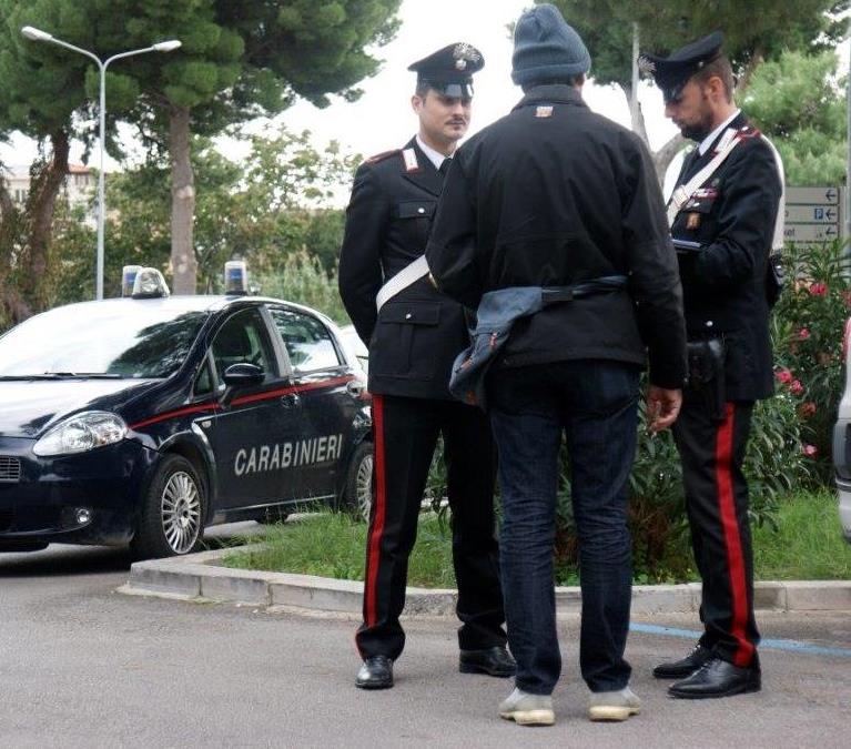 Blitz dei Carabinieri contro i parcheggiatori abusivi. Ad ogni “esercente” denunciato 771 euro di multa