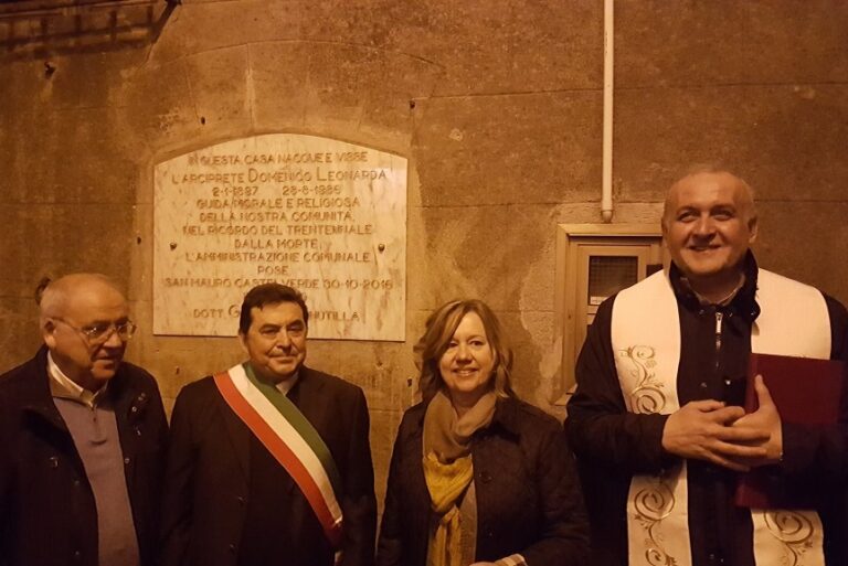 San Mauro Castelverde ricorda l’arciprete Leonarda con una lapide