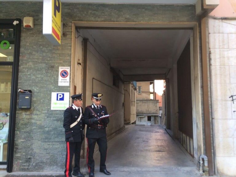 Gestisce il parcheggio sotterraneo con due dipendenti “in nero”: 72.000 euro di multa e la sospensione dell’attività