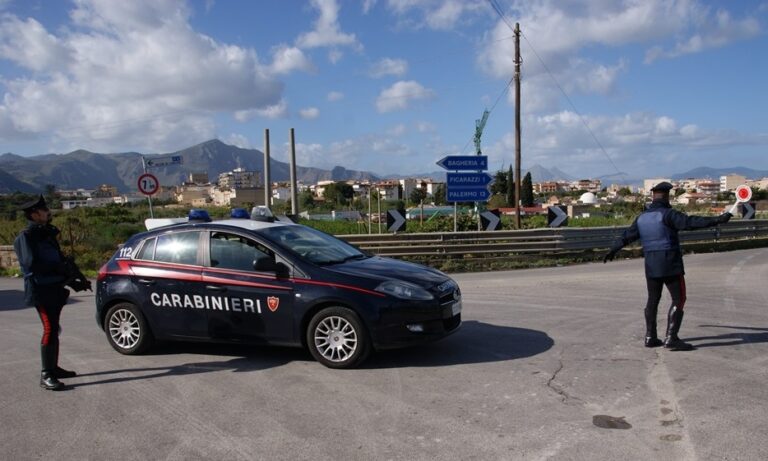 Carabinieri denunciano sette persone: uno aveva occultato dell’hashish nell’ammortizzatore di una vettura