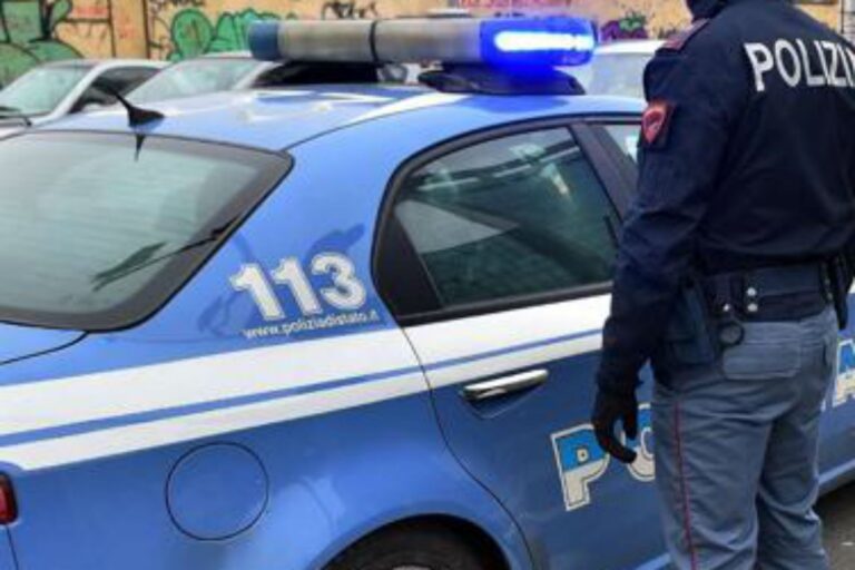 La Polizia individua ed arresta un 22enne autore della rapina ad un supermercato Conad