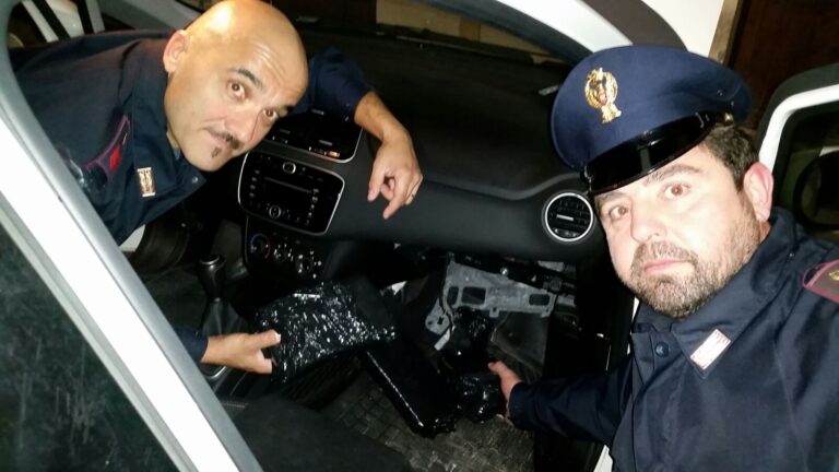 La Polstrada arresta a Buonfornello un uomo che trasportava 5 kg di cocaina occultati nel cruscotto della vettura
