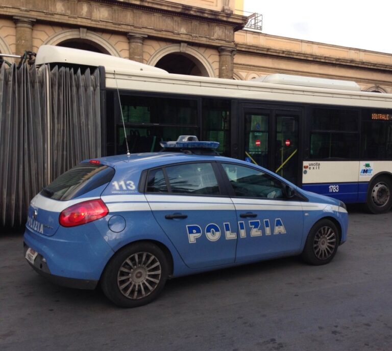 Agente della Polizia Ferroviaria, libero dal servizio, arresta borseggiatore che aveva sottratto il portafoglio ad una ragazza