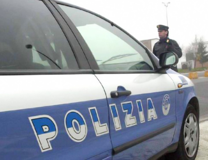 Picchia selvaggiamente e tenta di assassinare una donna di 82 anni. Arrestato dalla Polizia non ha saputo fornire nessuna spiegazione sull’accaduto