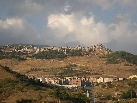 Si inaugurano i locali messi a disposizione del Comune per le attività religiose, culturali e ricreative della chiesa della frazione di Madonnuzza