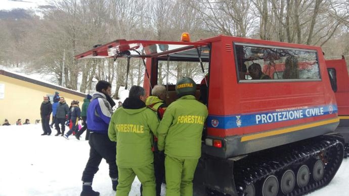 Domenica pienone di sciatori a piano Battaglia. Tanto divertimento ma anche incidenti