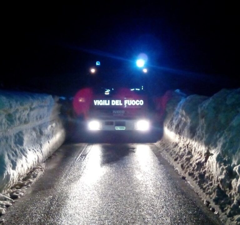 Emergenza neve. I Vigili del Fuoco in prima fila: un lavoro silenzioso e straordinario