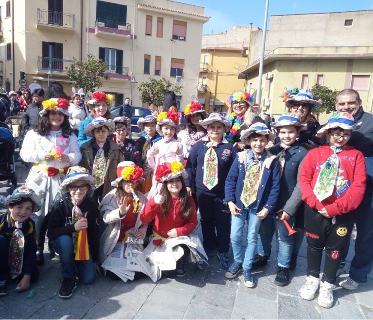 Il carnevale della scuola primaria di Campofelice di Roccella