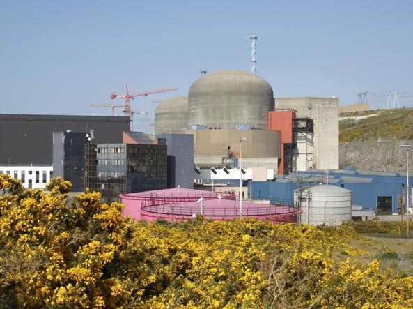 Reattore nucleare esplode in Francia. Non ci sarebbero rischi di contaminazione