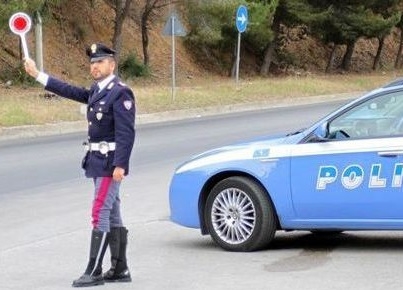 La Polizia arresta un giovane in possesso di cocaina dopo un lungo inseguimento da Ficarazzi a Palermo