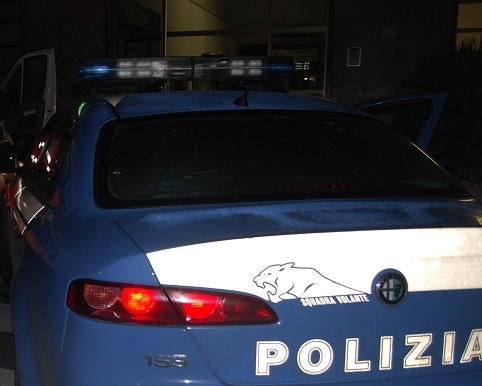 la Polizia sequestra una panineria da asporto priva di autorizzazioni