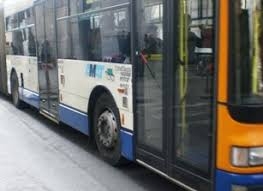 Ferma il bus per comprare le sigarette