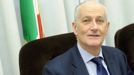 “Il G8 di Genova una catastrofe”. Lo ha detto il capo della Polizia