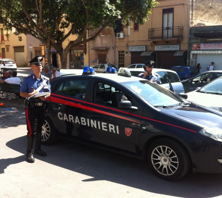 Rientra dopo due ore dalla piscina. Arrestato dai carabinieri per evasione